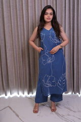 Blue Floral Printed Sleeveless Kurti with Straight Pants – 2 Piece Set